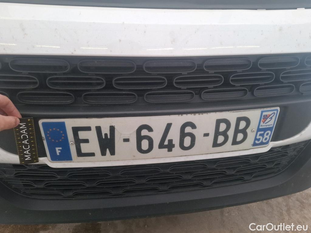  Citroen  C3  Société Feel Nav 1.6 BlueHDi 75CV BVM5 E6 #39