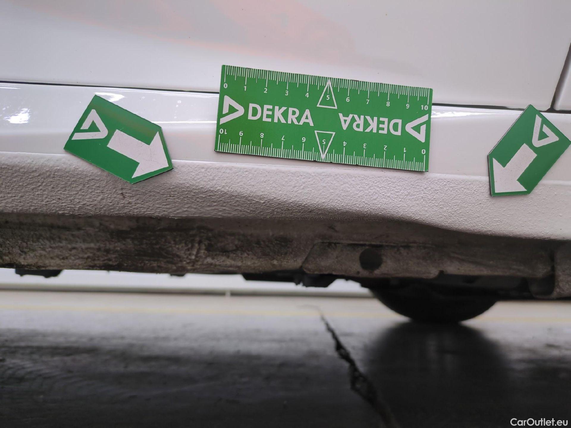  Peugeot  208  Premium 1.5 HDi 100CV BVM6 E6d #38