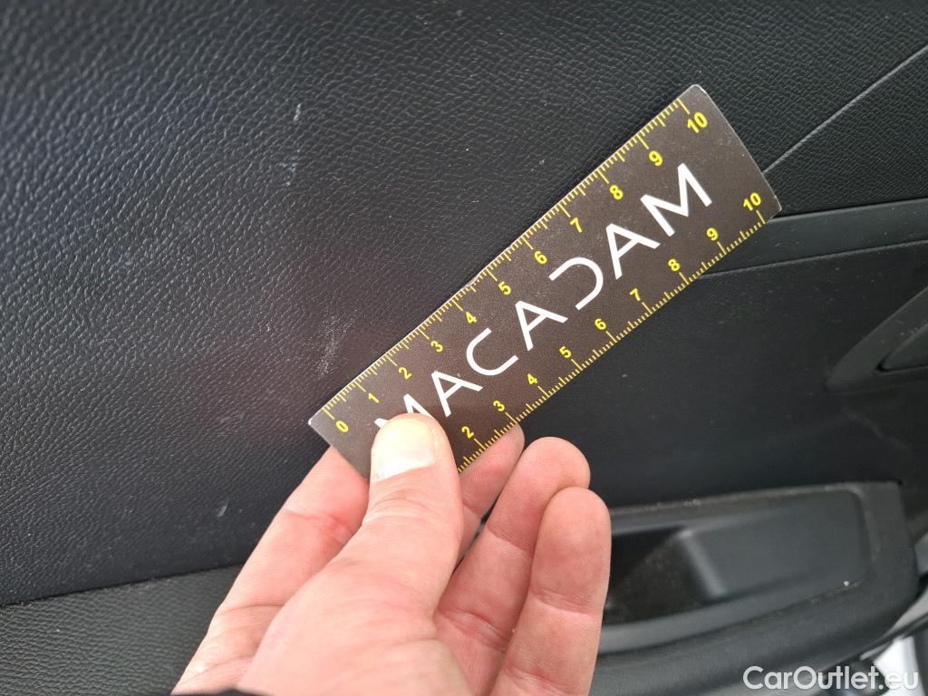  Peugeot  208 PEUGEOT  Affaire 2019 5P Berline 1.5 BlueHDi 100 Premium #7