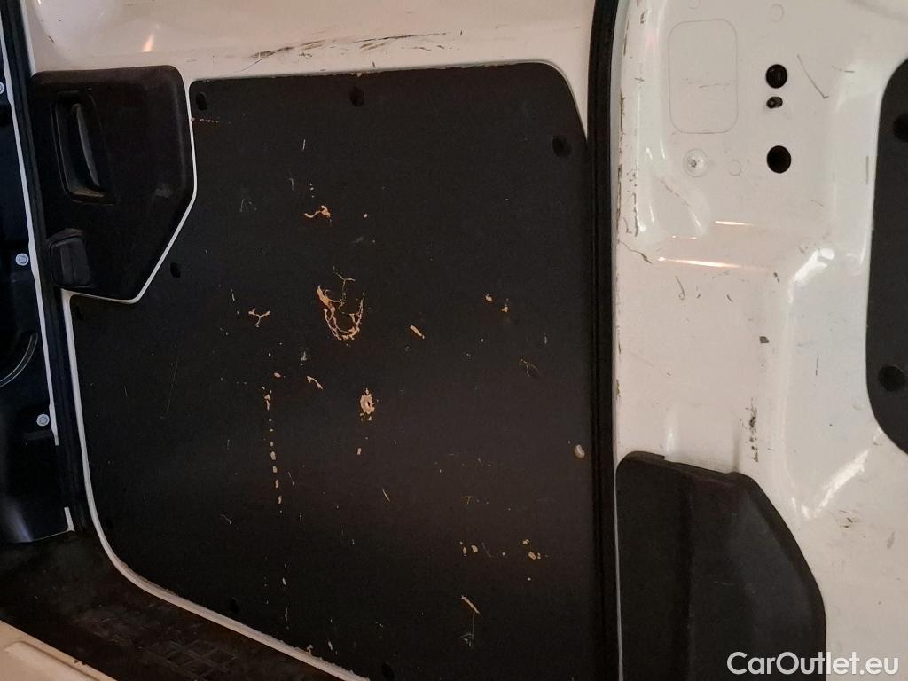  Peugeot  Expert PEUGEOT  VU 4p Fourgon BLUEHDI 95 STANDARD PREMIUM PACK #67