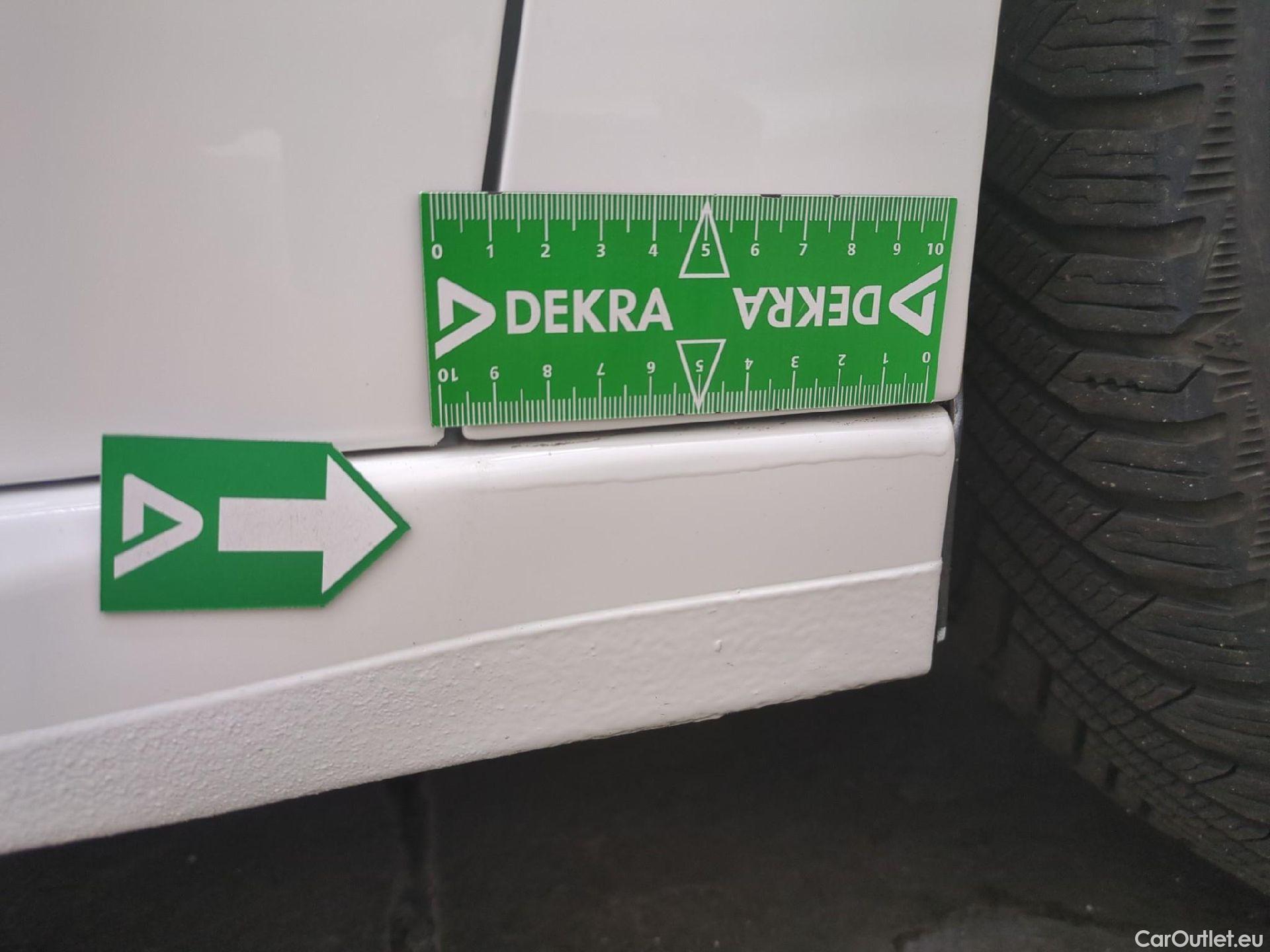  Peugeot  208  Premium 1.5 HDi 100CV BVM6 E6d #40