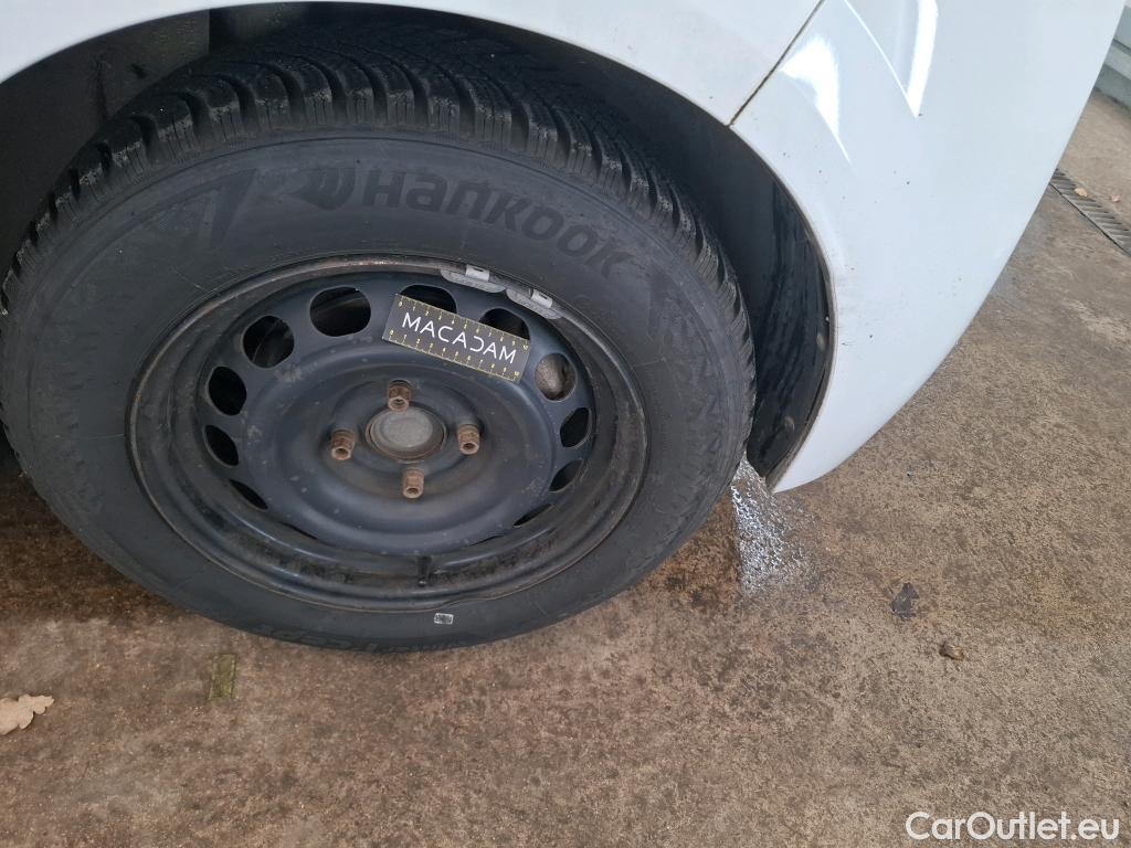  Peugeot  208 PEUGEOT  Affaire 2019 5P Berline 1.5 BlueHDi 100 Premium #12