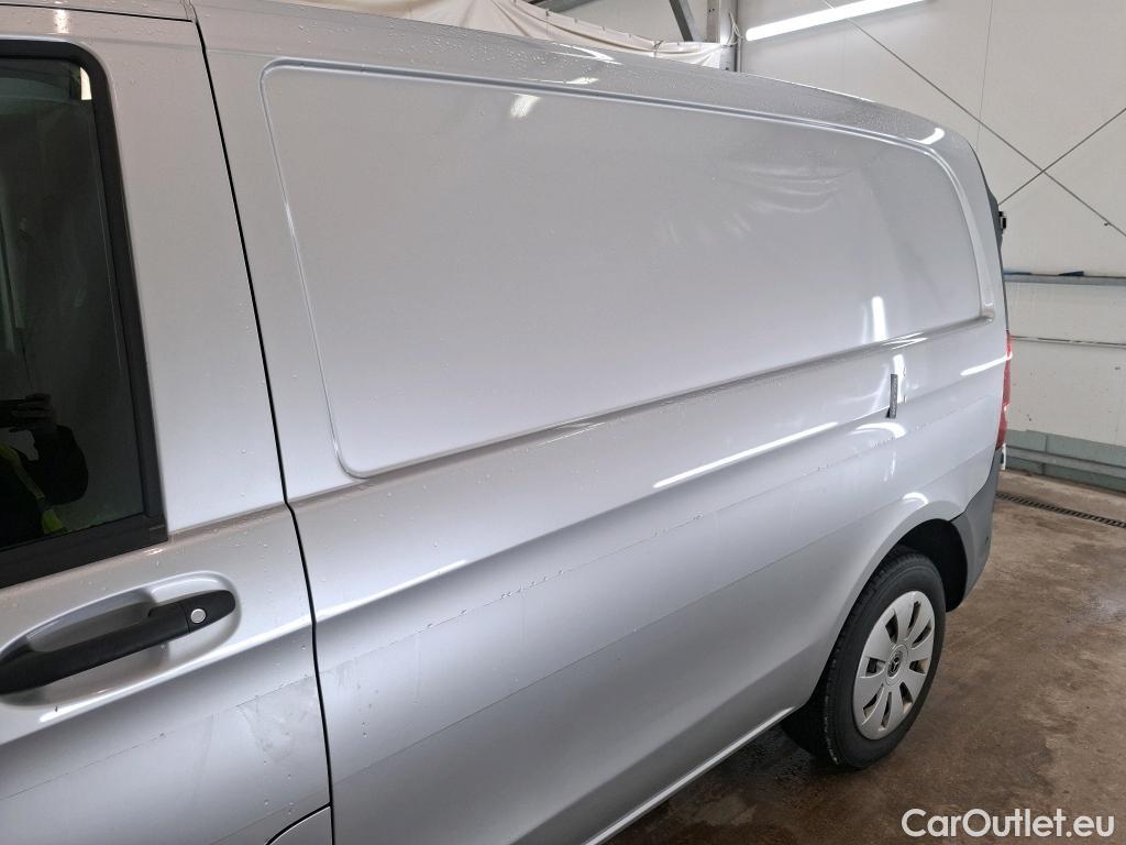  Mercedes  Vito MERCEDES-BENZ  Compact / 2020 / 4P / Fourgon tôlé 114 CDI Compact Select traction #24