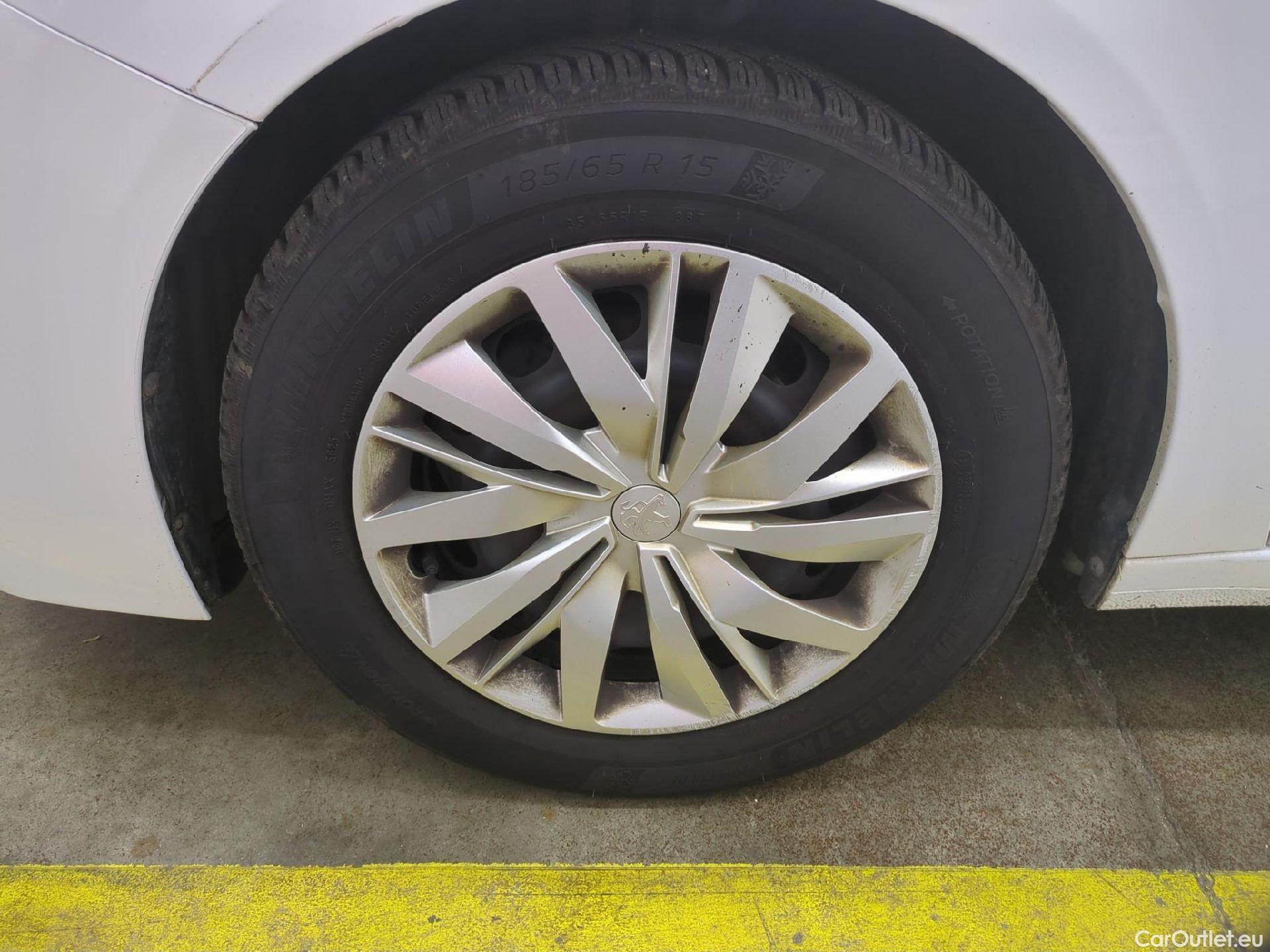  Peugeot  208  Premium 1.5 HDi 100CV BVM6 E6d #1