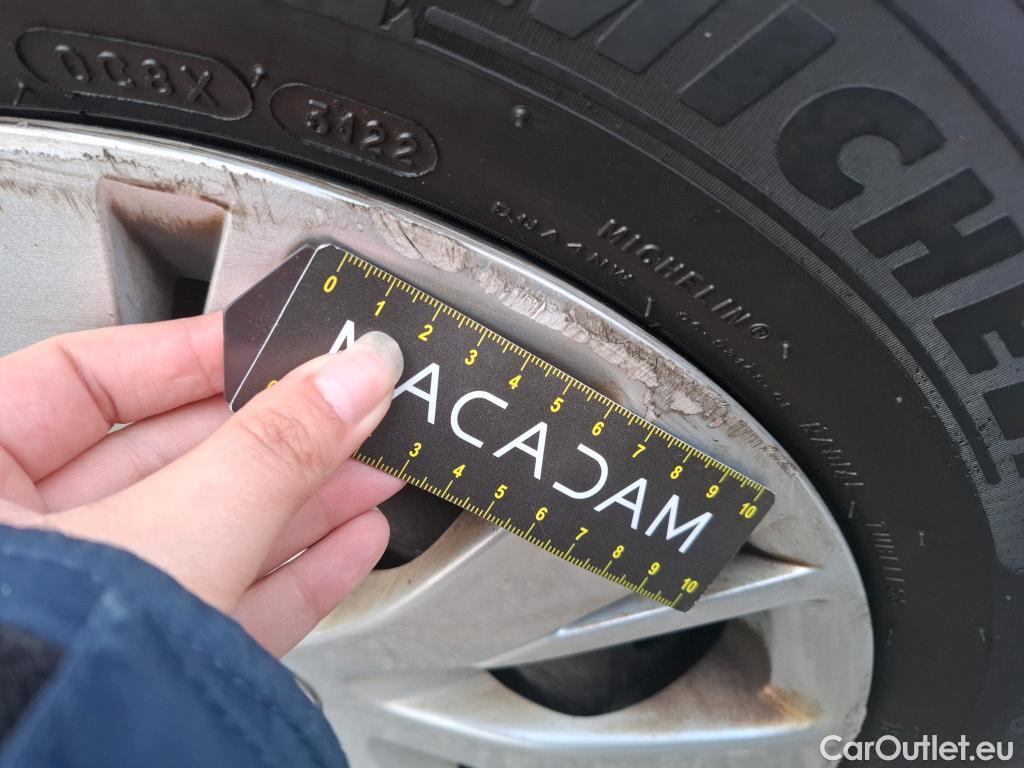  Peugeot  208  Affaire Premium Pack 1.6 HDi 75CV BVM5 E6 #20