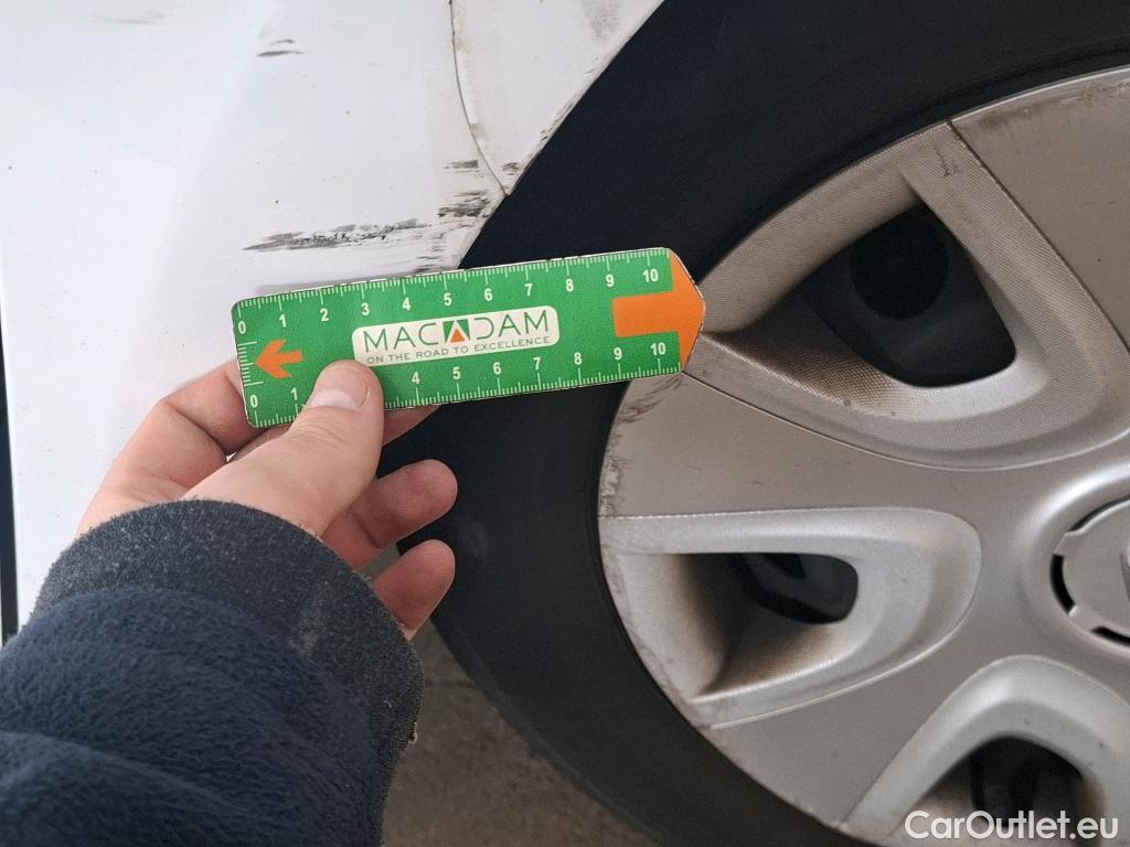  Renault  Clio  IV Air 1.5 dCi 75CV BVM5 E6 #19