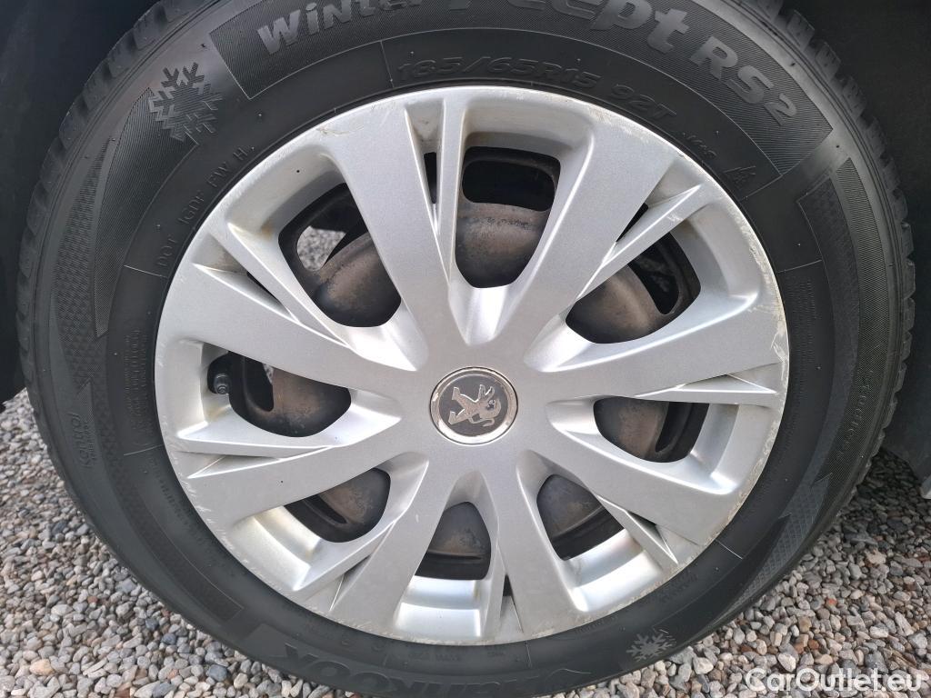  Peugeot  208  Affaire Premium Pack 1.6 HDi 75CV BVM5 E6 #22