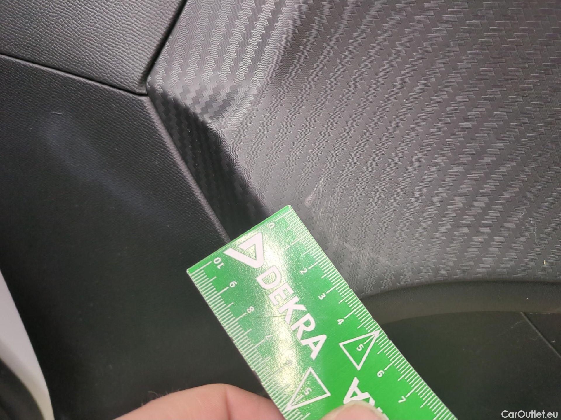  Peugeot  208  Premium 1.5 HDi 100CV BVM6 E6d #36