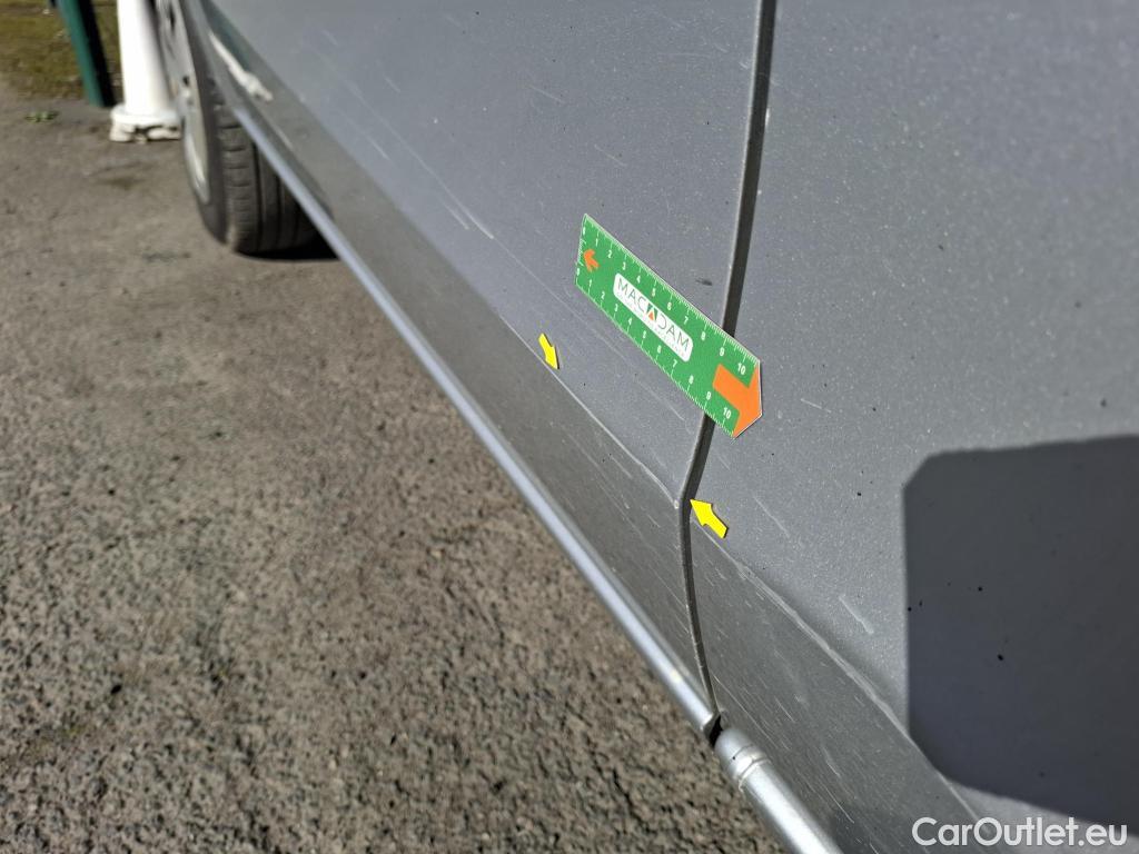  Mercedes  Vito MERCEDES-BENZ  Compact / 2020 / 4P / Fourgon tôlé 114 CDI Compact Select traction #27