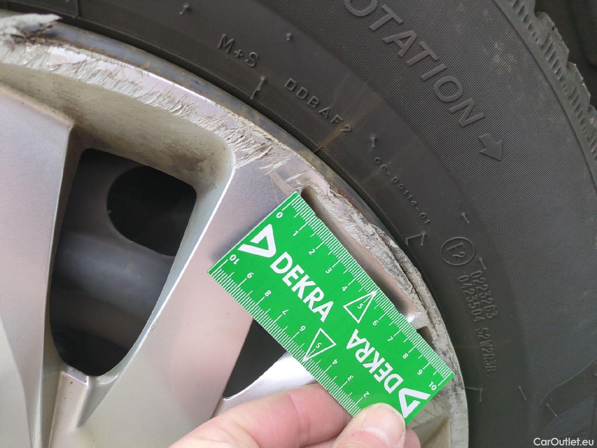  Peugeot  208  Premium 1.5 HDi 100CV BVM6 E6d #12