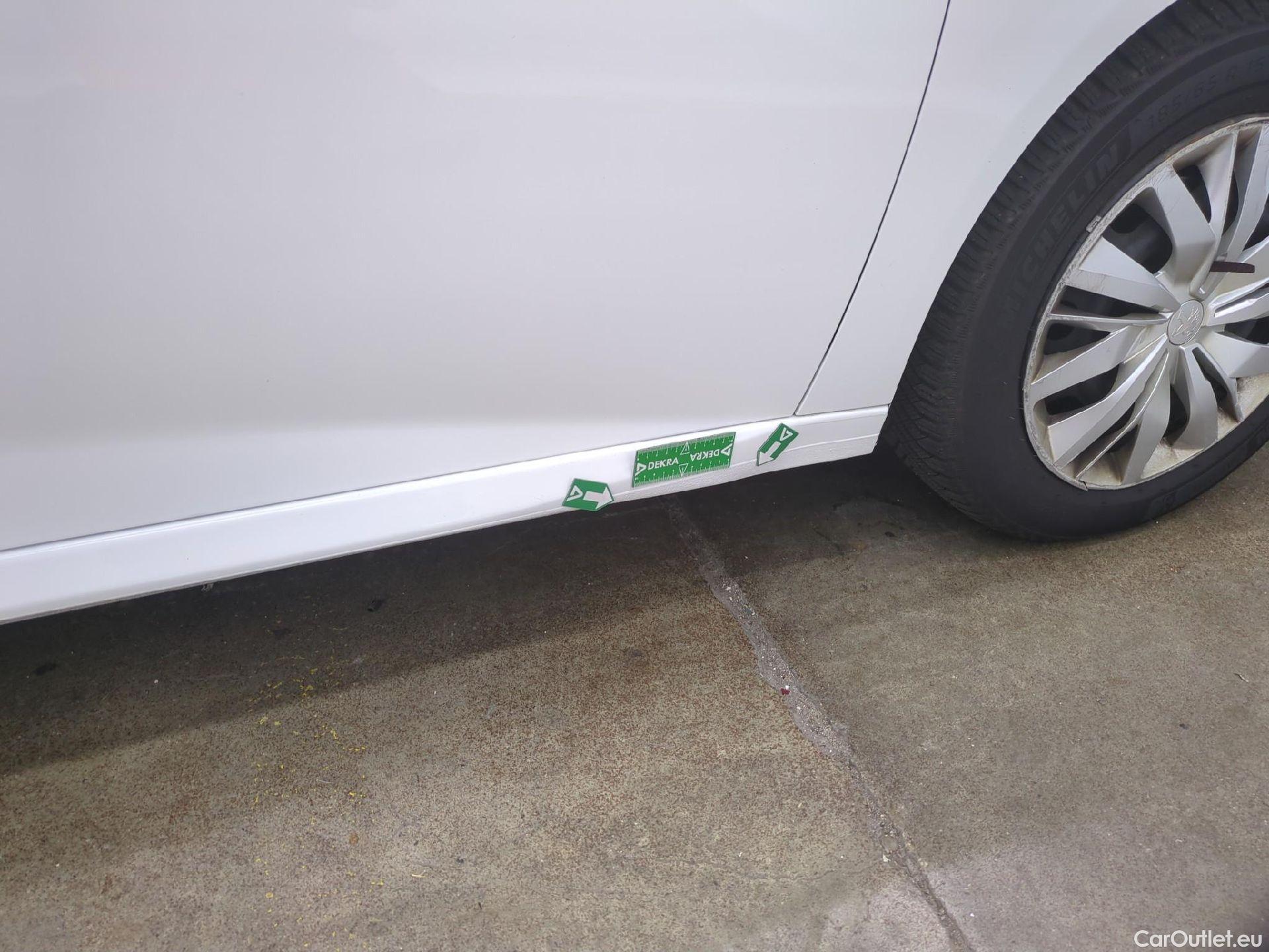  Peugeot  208  Premium 1.5 HDi 100CV BVM6 E6d #39