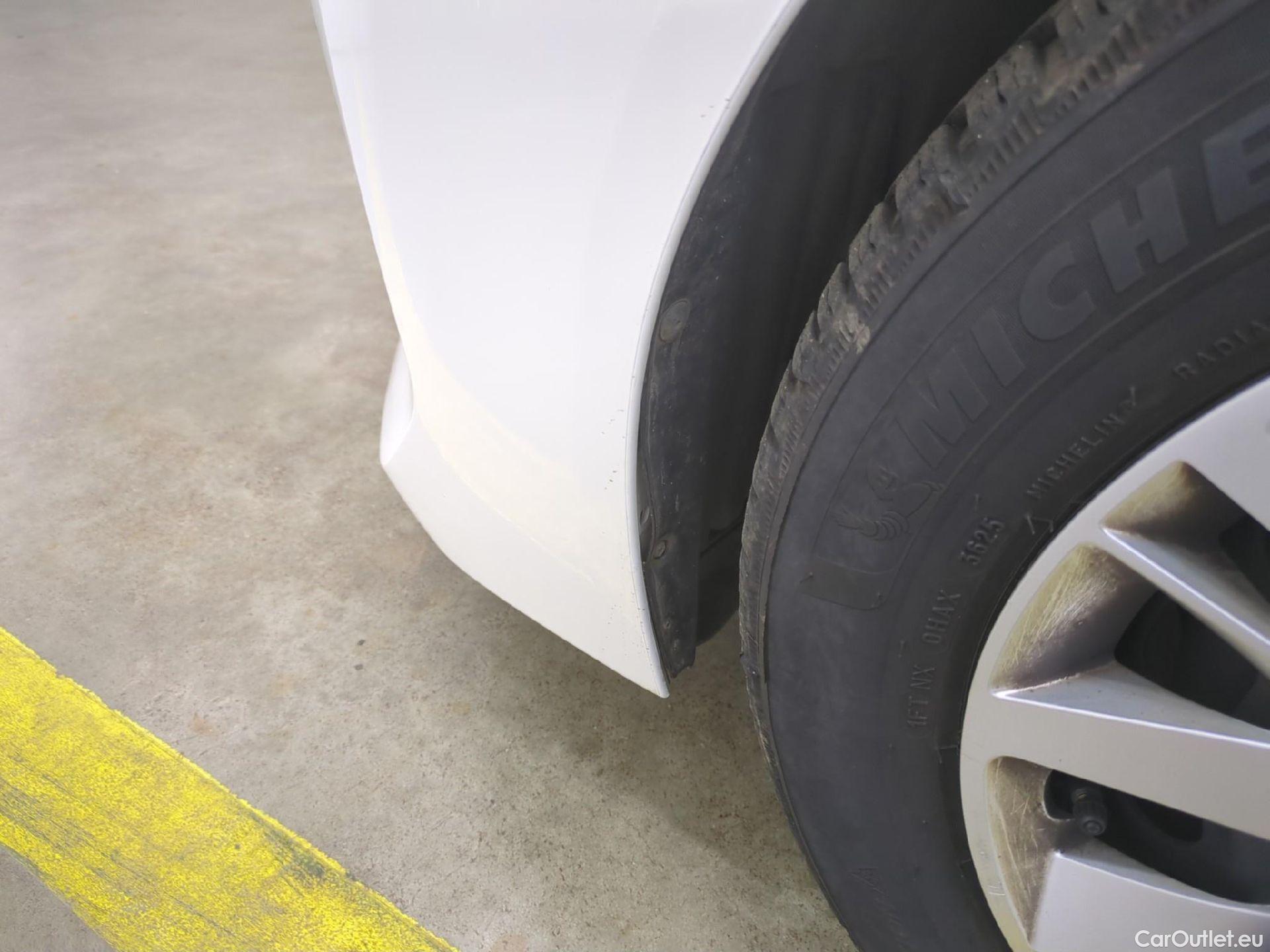  Peugeot  208  Premium 1.5 HDi 100CV BVM6 E6d #3