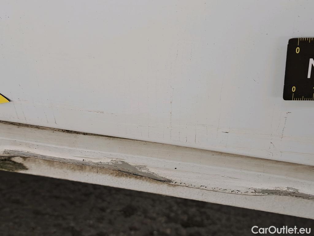  Renault  Master RENAULT  VU 4p Fourgon FG-CF TRAC 3500 L2H2 Energy dCi 125 #18