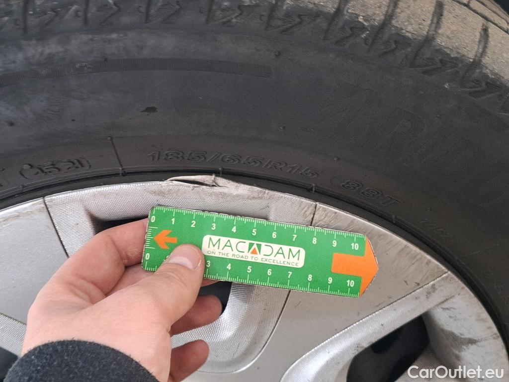  Renault  Clio  IV Air 1.5 dCi 75CV BVM5 E6 #90