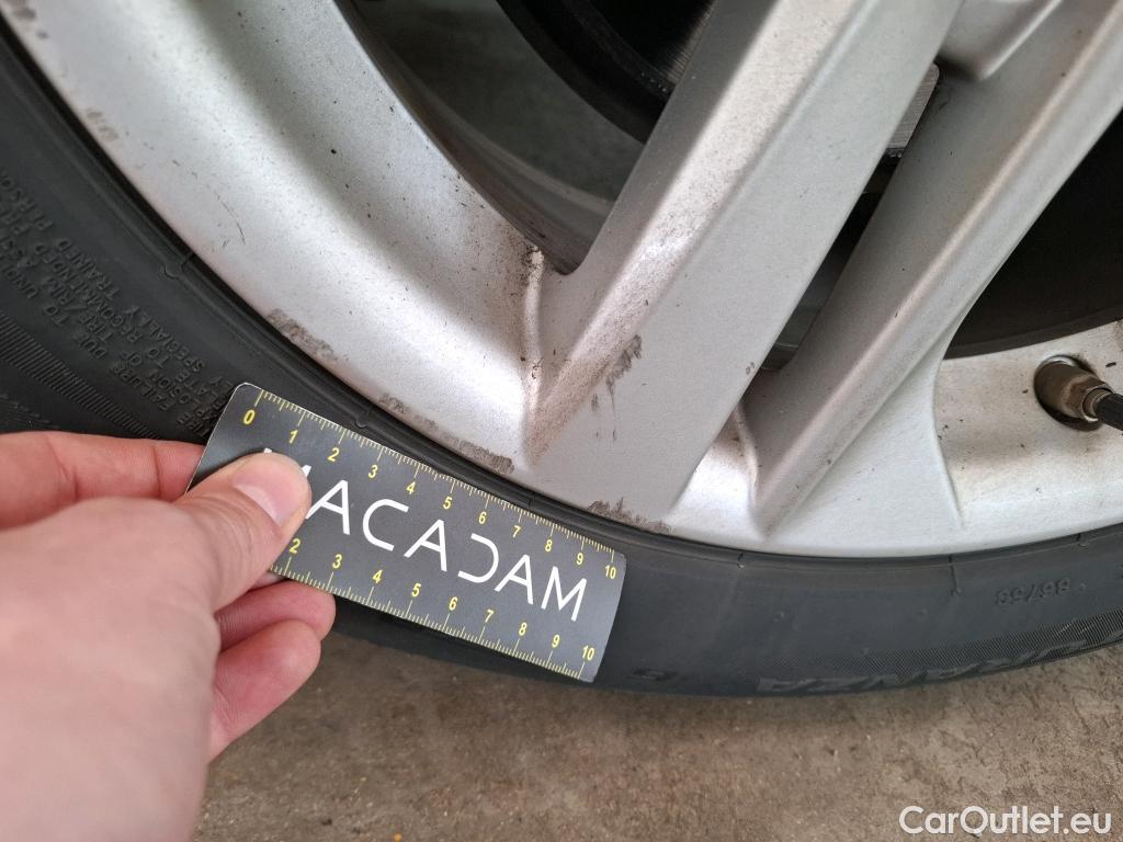  Toyota  Corolla  Touring Sports / 2018 / 5P / Break Hybride 122h Dynamic Business / TRANSFO VP/VF #17