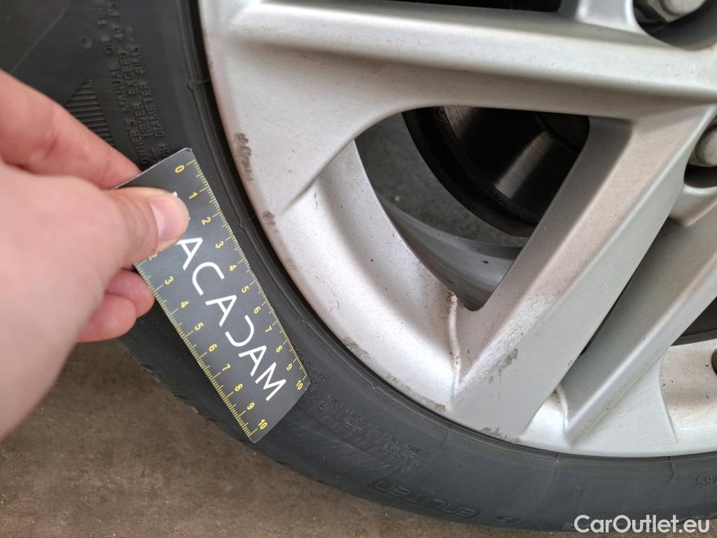  Toyota  Corolla  Touring Sports / 2018 / 5P / Break Hybride 122h Dynamic Business / TRANSFO VP/VF #16