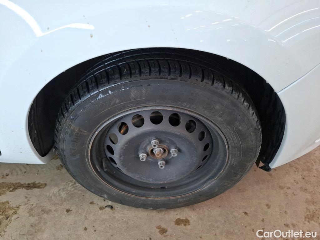  Renault  Clio RENAULT  Société VU 5p Berline Air dCi 75 - 18 #52