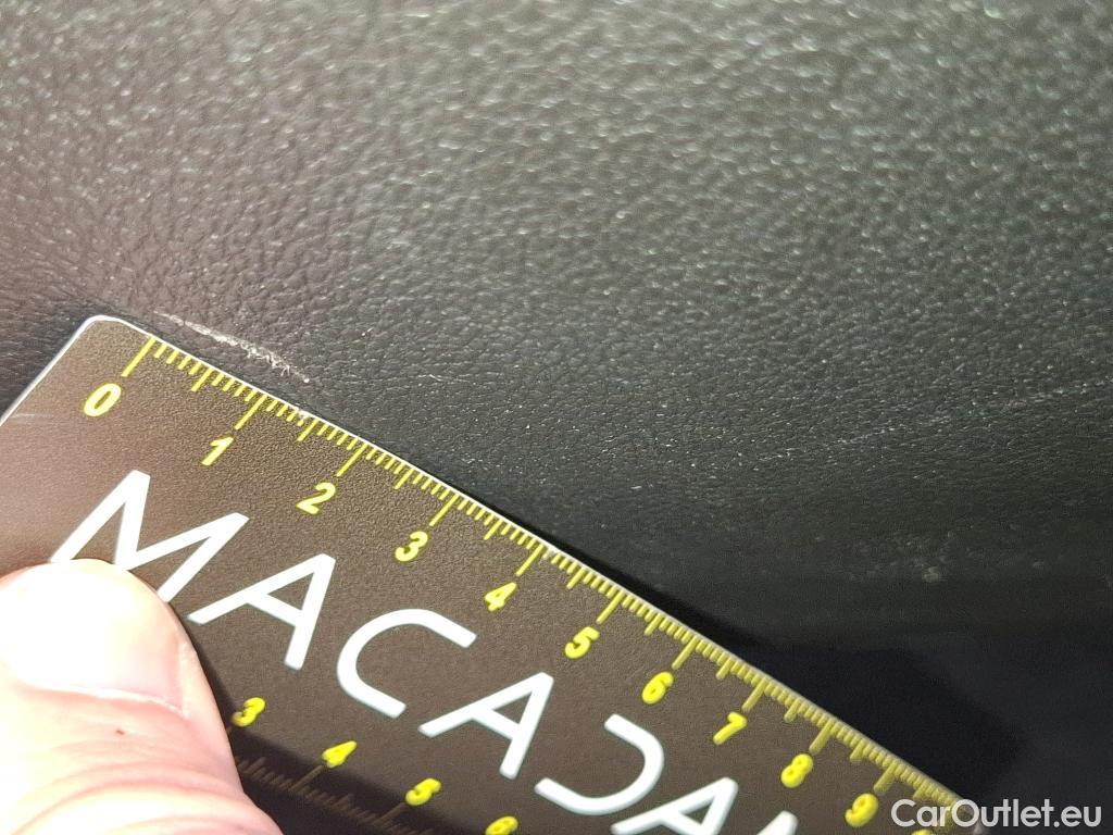  Renault  Megane  IV Berline 5 ptes. Société Air Nav 1.5 dCi 115CV BVM6 E6d #28