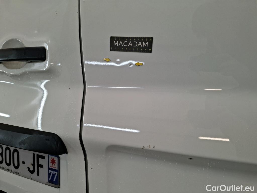  Renault  Trafic  III Fourgon Grand Confort L1H1 1200 1.6 dCi 95CV BVM6 E6dT #31