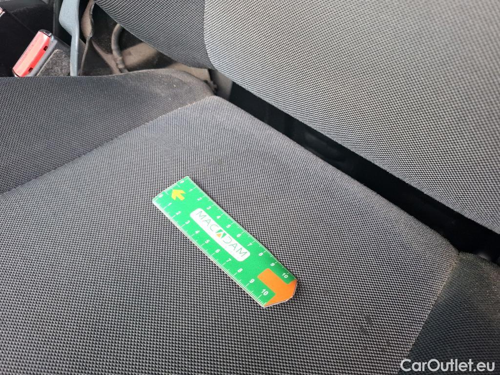  Renault  Master RENAULT  VU 4p Fourgon FG GCf Trac F3500 L2H2 Energy dCi 145 E6 #21