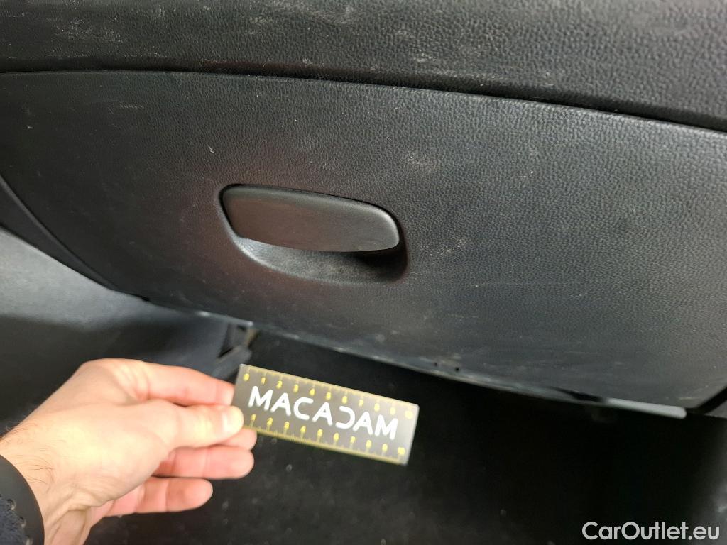  Renault  Clio RENAULT  Société VU 5p Berline Air dCi 75 - 18 #74