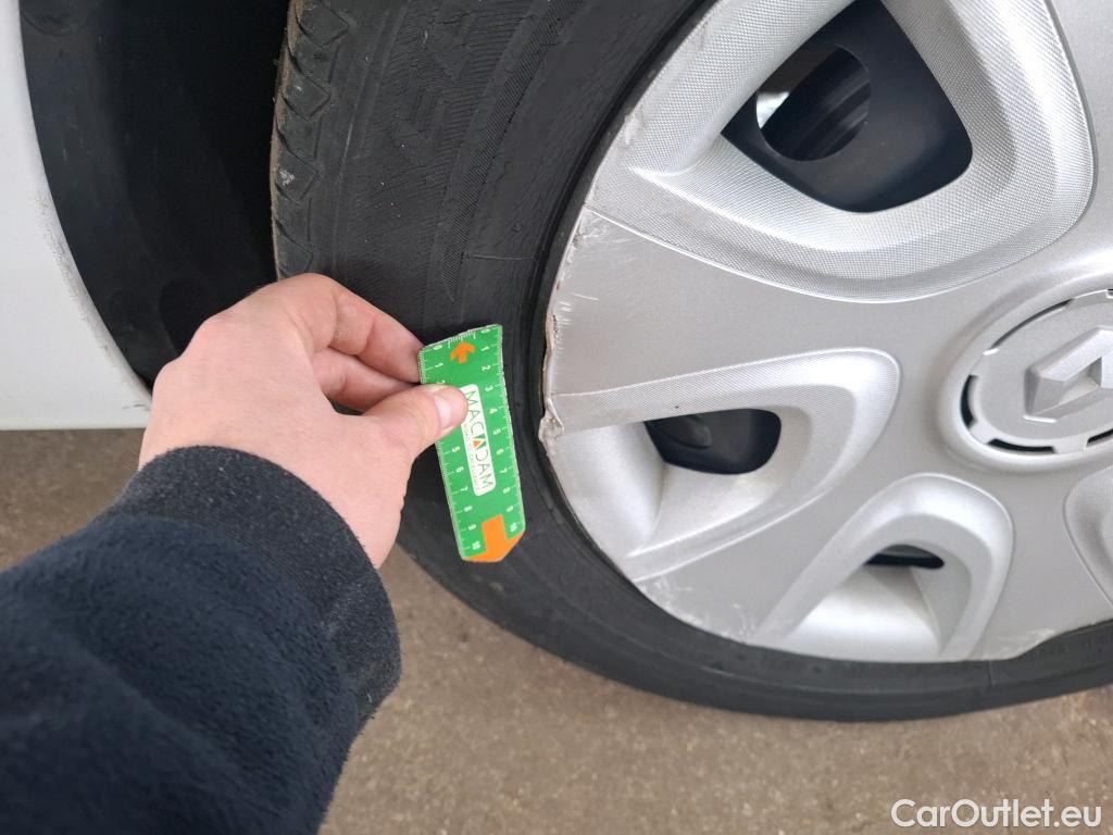  Renault  Clio  IV Air 1.5 dCi 75CV BVM5 E6 #93