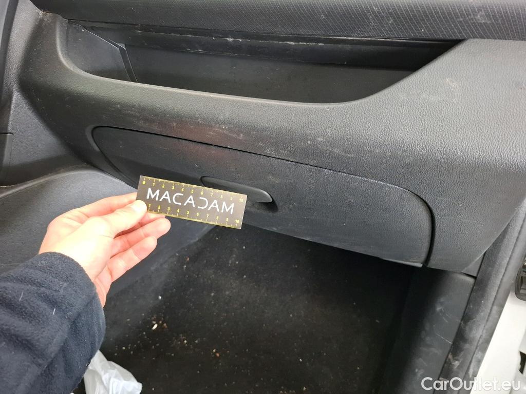  Renault  Clio RENAULT  Société VU 5p Berline Air dCi 75 - 18 #64