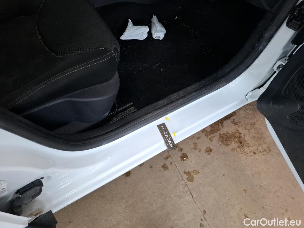  Renault  Clio RENAULT  Société VU 5p Berline Air dCi 75 - 18 #9