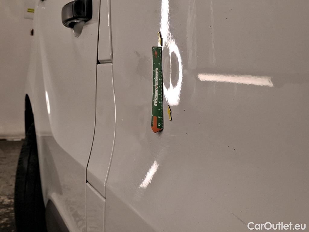  Renault  Trafic RENAULT  / 2019 / 4P / Fourgon tole NV CA GCF L1H1 1200 dCi 120 S&S #2