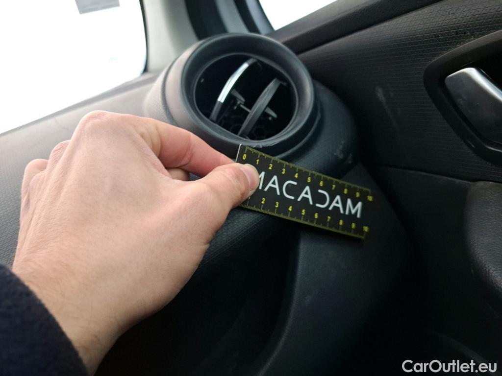  Renault  Clio RENAULT  Société VU 5p Berline Air dCi 75 - 18 #63