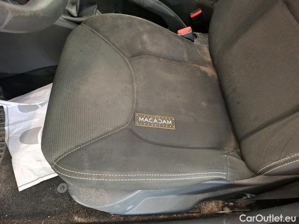  Renault  Clio RENAULT  Société VU 5p Berline Air dCi 75 - 18 #26