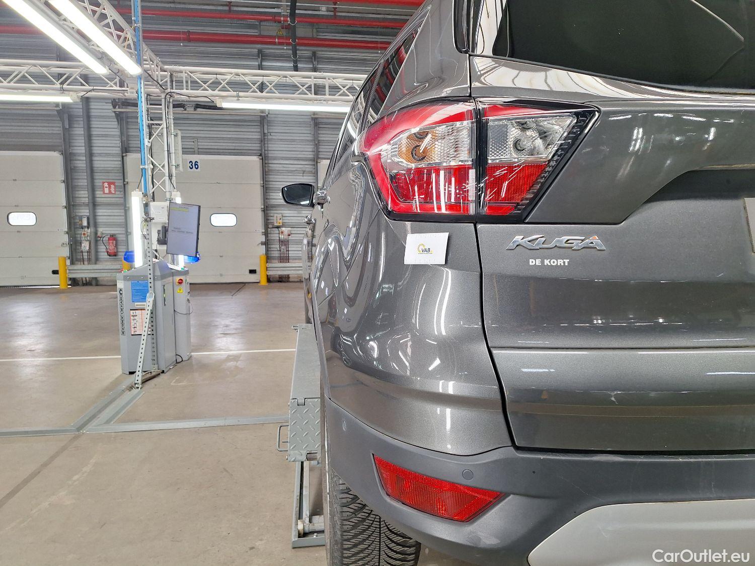 Ford  Kuga Ford,  FL'16, Ford  1.5 TDCi 4x2 88kW Business Class 5d #39