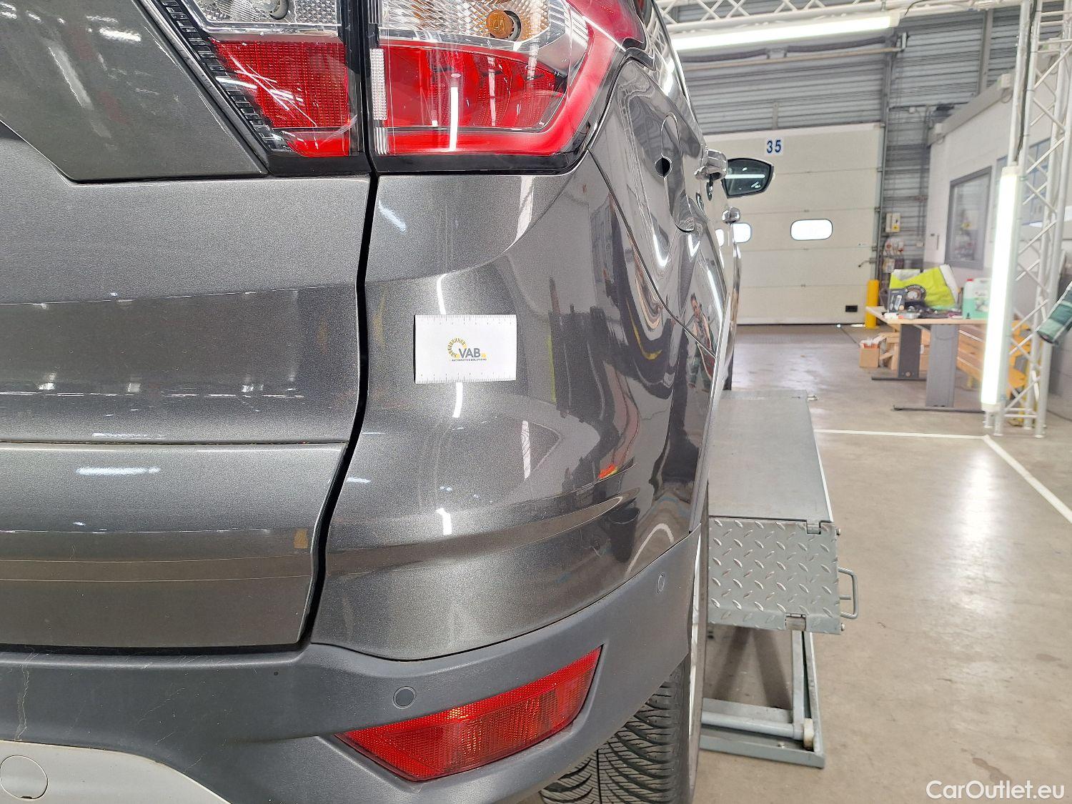  Ford  Kuga Ford,  FL'16, Ford  1.5 TDCi 4x2 88kW Business Class 5d #44