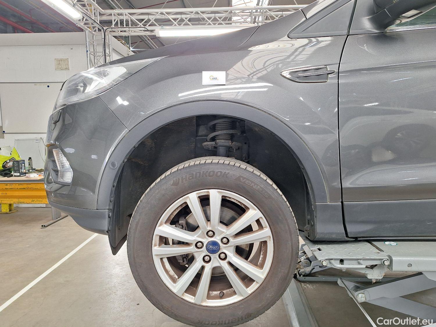  Ford  Kuga Ford,  FL'16, Ford  1.5 TDCi 4x2 88kW Business Class 5d #74