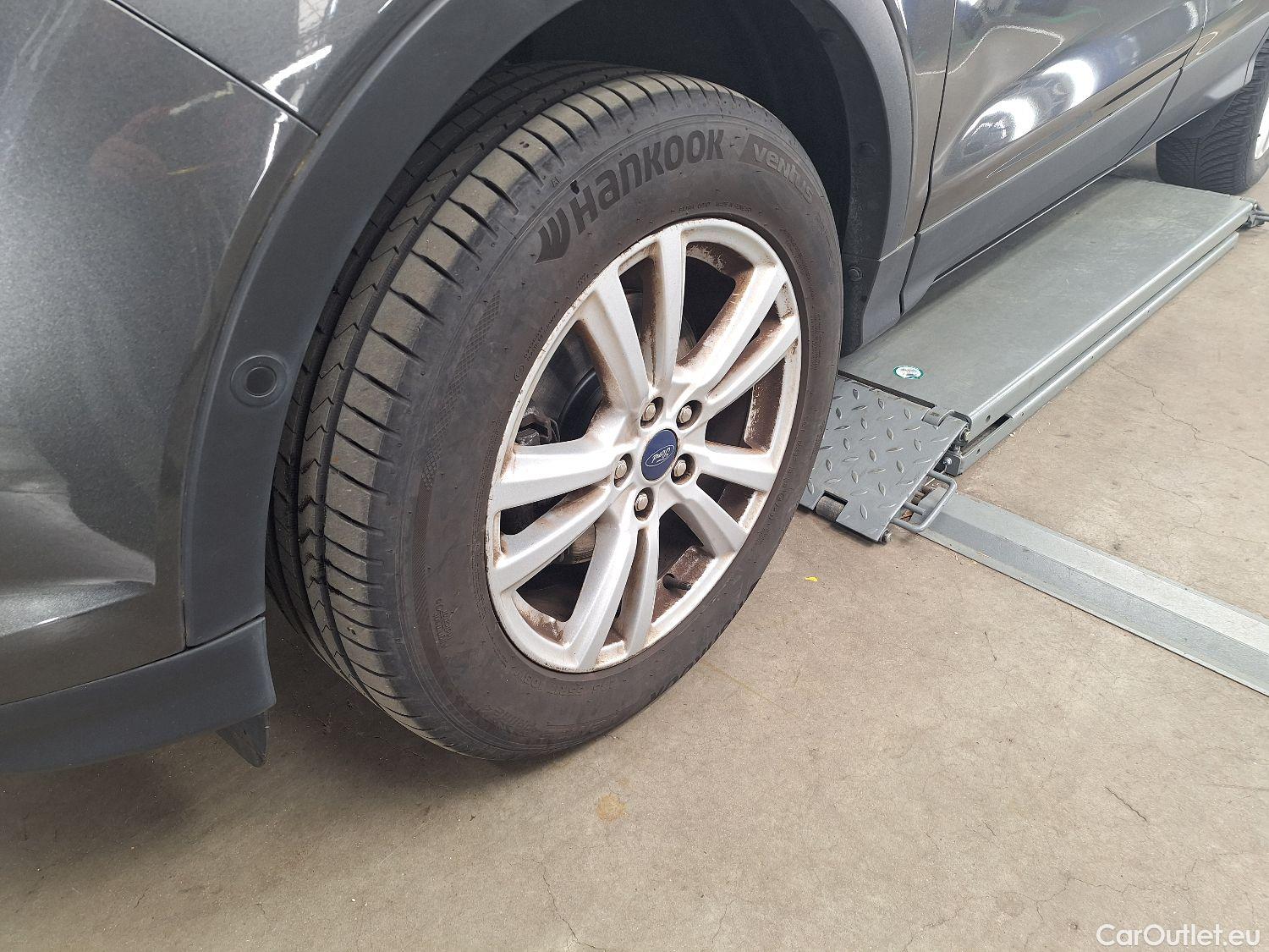  Ford  Kuga Ford,  FL'16, Ford  1.5 TDCi 4x2 88kW Business Class 5d #127