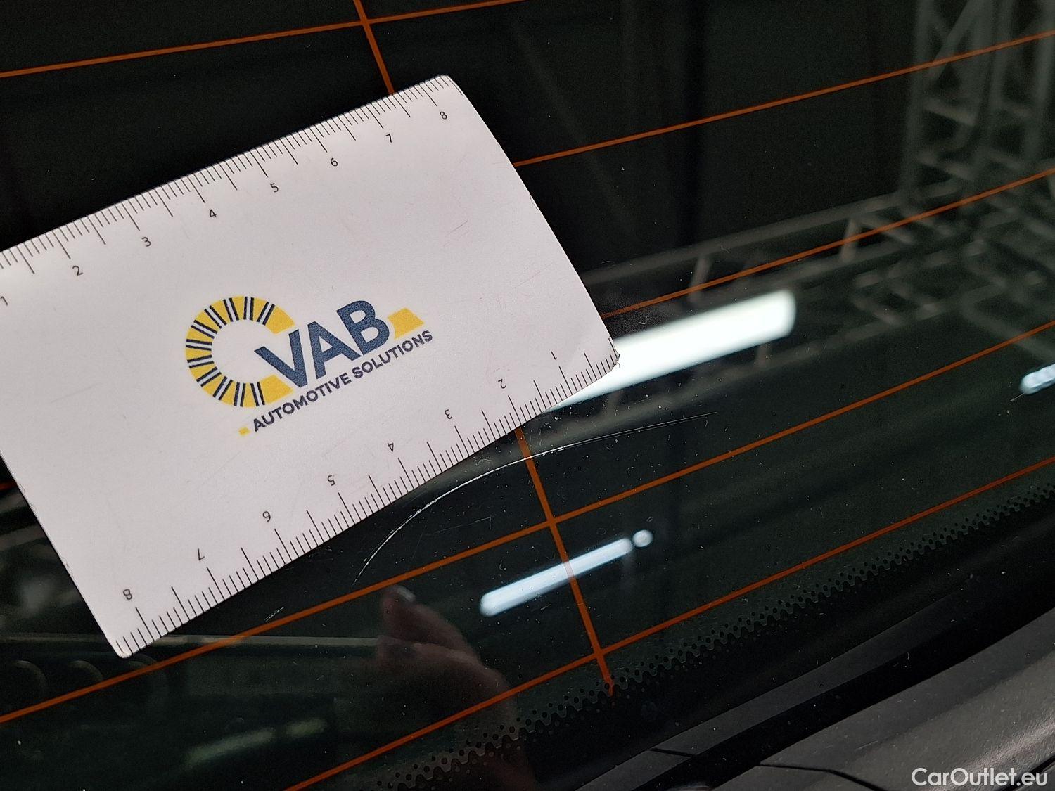  Mercedes  GLA Mercedes,  '20, Mercedes-Benz   200 d Business Solution 5d #34