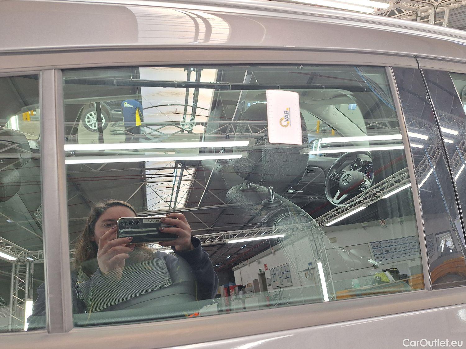  Mercedes  GLA Mercedes,  '20, Mercedes-Benz   200 d Business Solution 5d #25