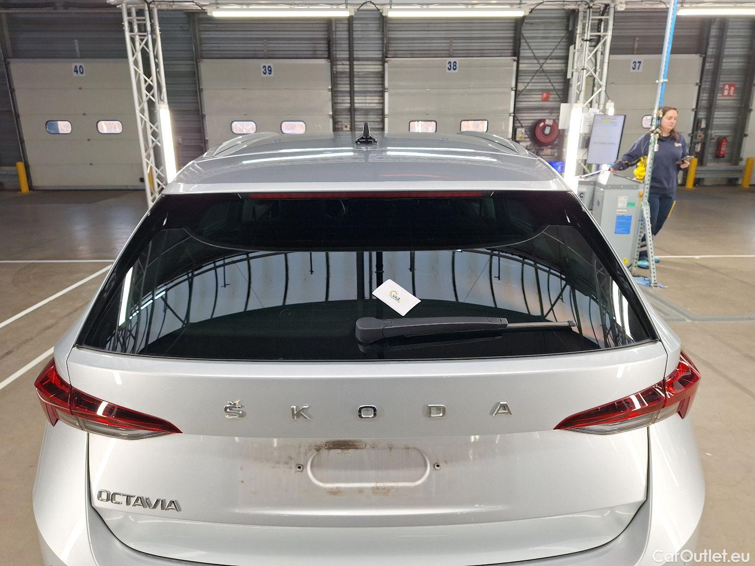  Skoda  Octavia Skoda,  Combi '20, Skoda  Combi 2.0 CRTDI 85kW Ambition 5d #34