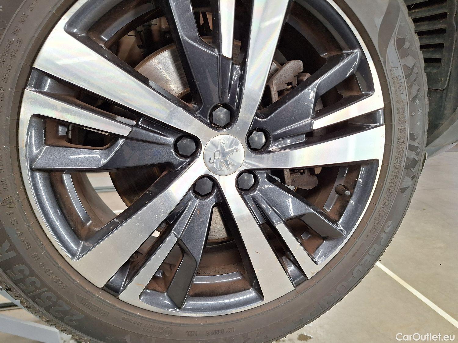  Peugeot  3008 Peugeot,  '16, Peugeot  Hybrid 225 e-Auto8 Allure 5d #1