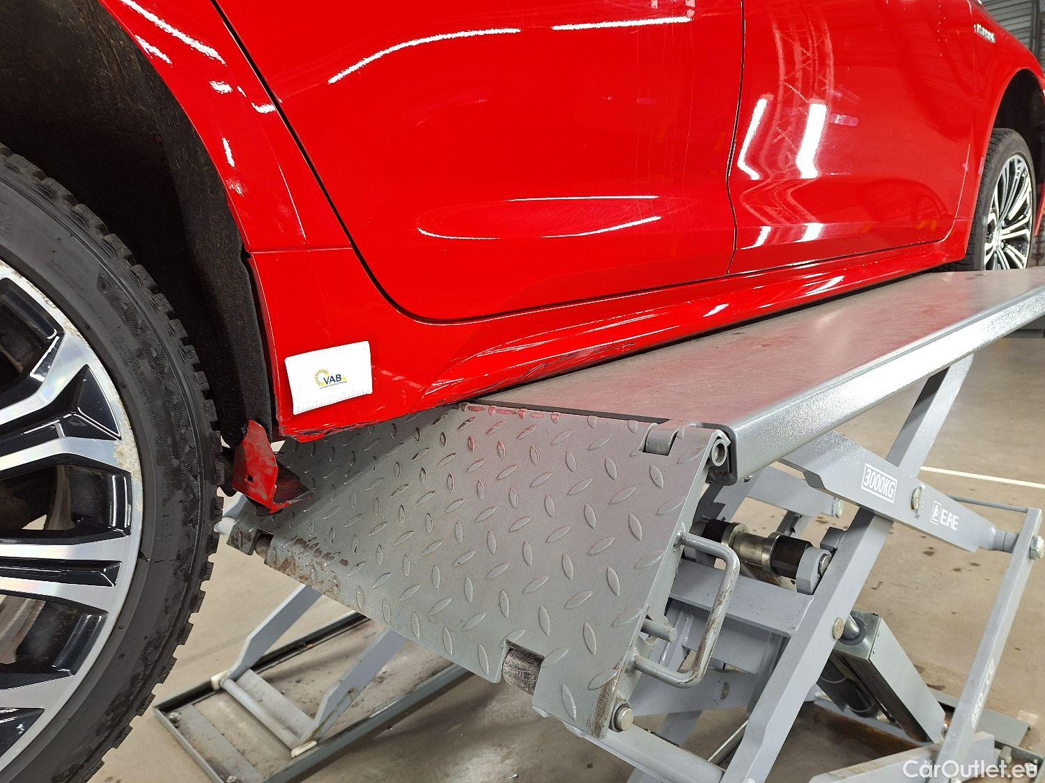  Toyota  Corolla Toyota,  TS '19, Toyota  Touring Sports 1.8 Hybrid Premium e #8