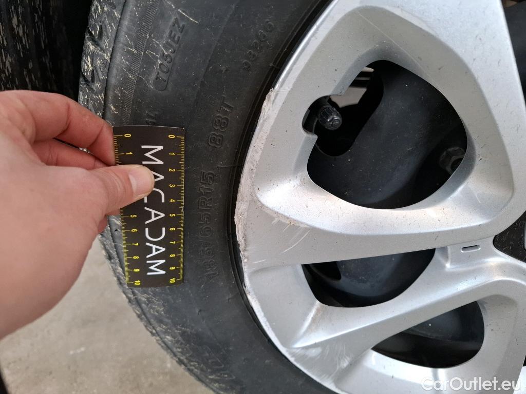  Citroen  C3  Société Feel 1.5 BlueHDI 100CV BVM5 E6dT #8