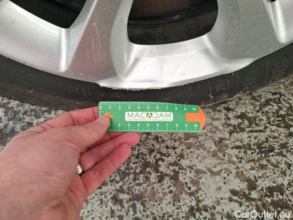  Citroen  C3  Société Feel 1.2 PureTech 80CV BVM5 E6d #12