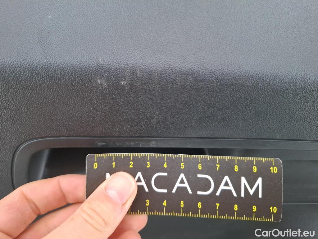  Citroen  C3 CITROEN  Société / 2016 / 5P / Berline PureTech 82 S&S BVM Feel #12