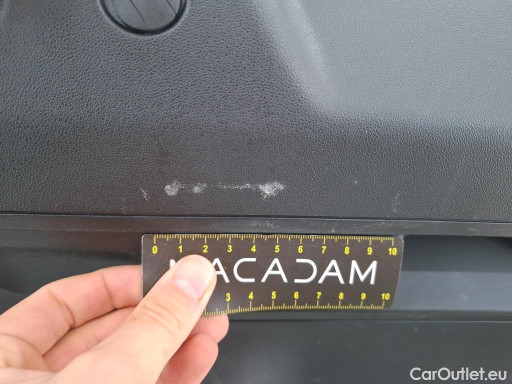  Citroen  C3 CITROEN  Société / 2016 / 5P / Berline PureTech 82 S&S BVM Feel #13