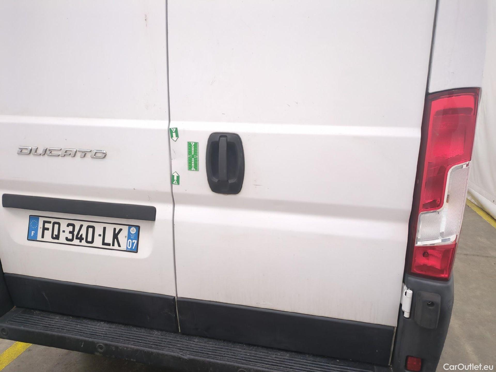  Fiat  Ducato FIAT  / 2014 / 4P / Fourgon tôlé 3.0 M H2 2.3 Multijet 120 Pack Pro Nav #39