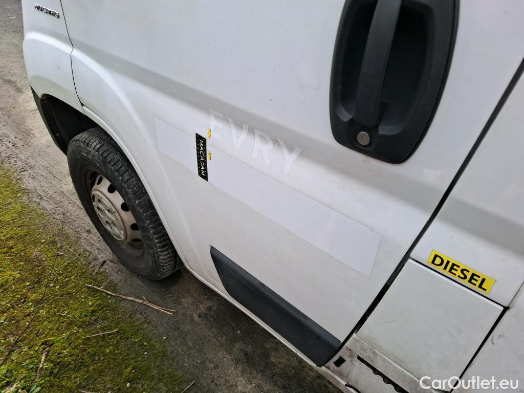  Fiat  Ducato FIAT  SC  2014  2P  Châssis cabine 35 L 23 Multijet 140 Pack Pro Nav #63