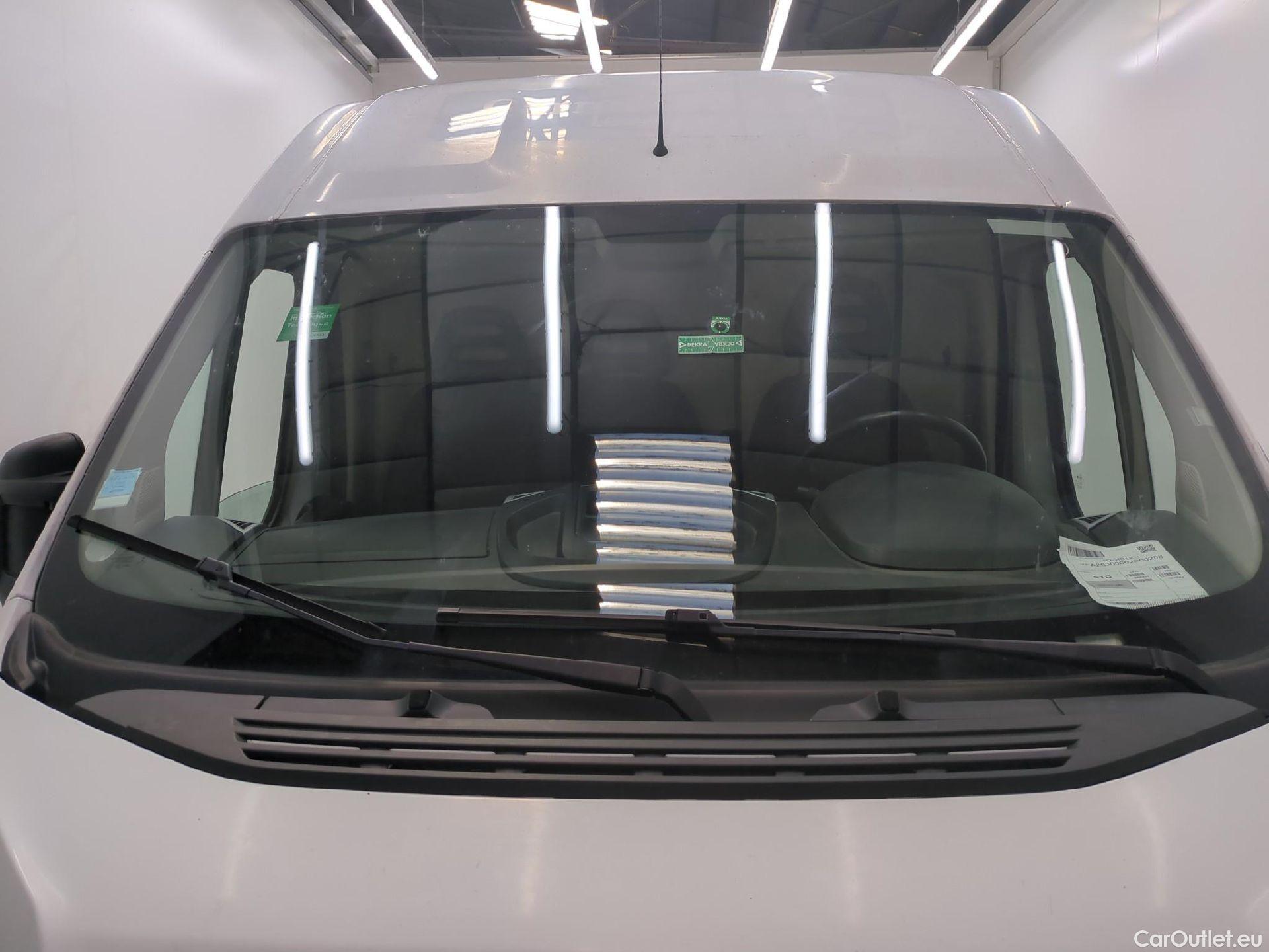  Fiat  Ducato FIAT  / 2014 / 4P / Fourgon tôlé 3.0 M H2 2.3 Multijet 120 Pack Pro Nav #77