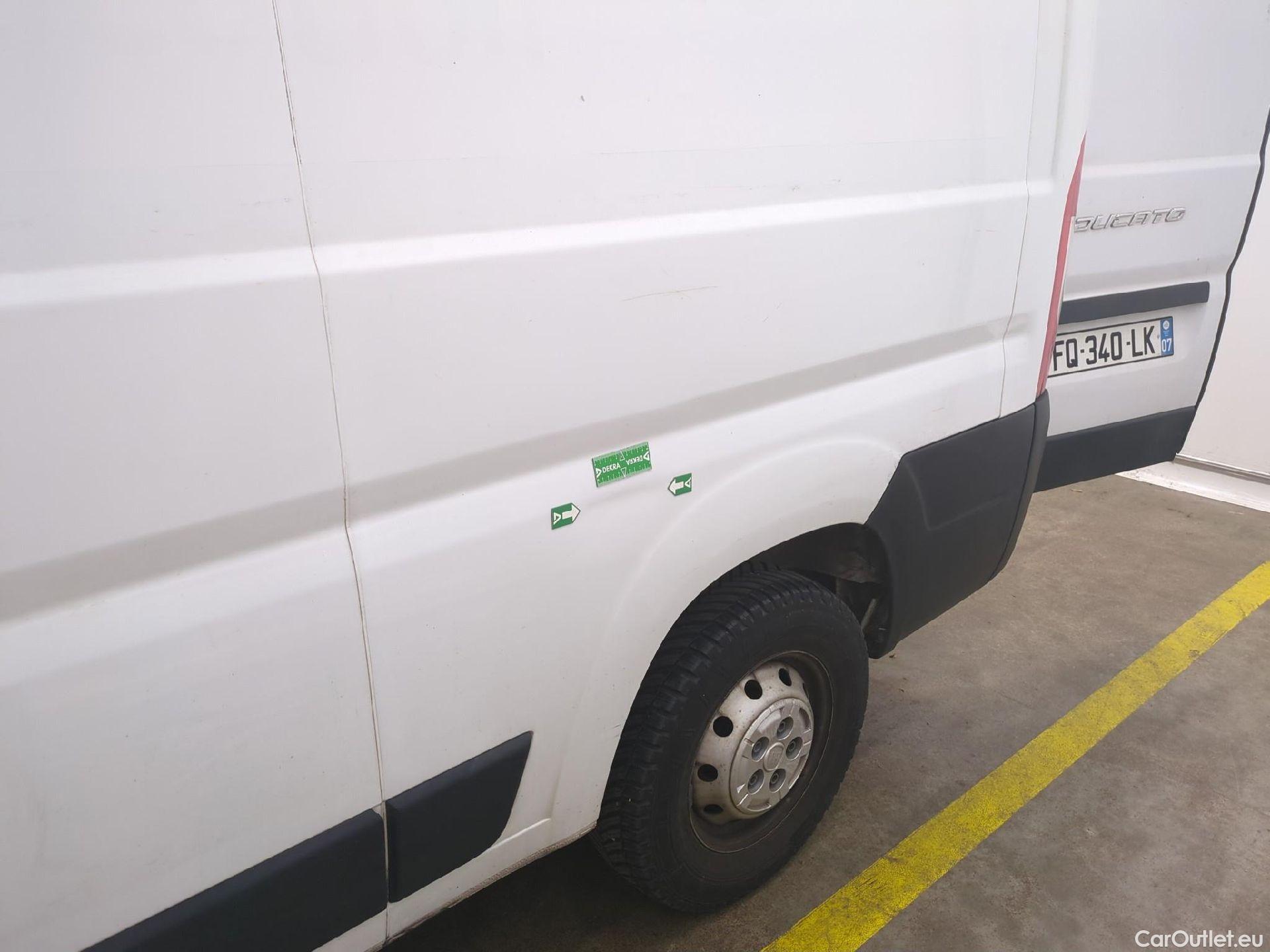  Fiat  Ducato FIAT  / 2014 / 4P / Fourgon tôlé 3.0 M H2 2.3 Multijet 120 Pack Pro Nav #23