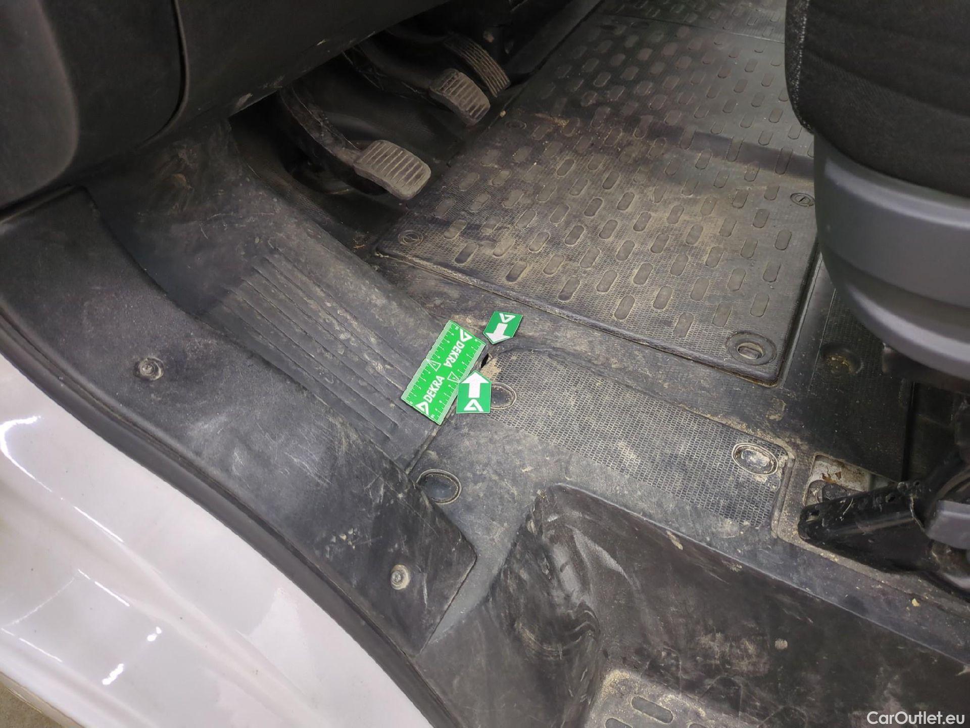  Fiat  Ducato FIAT  / 2014 / 4P / Fourgon tôlé 3.0 M H2 2.3 Multijet 120 Pack Pro Nav #79