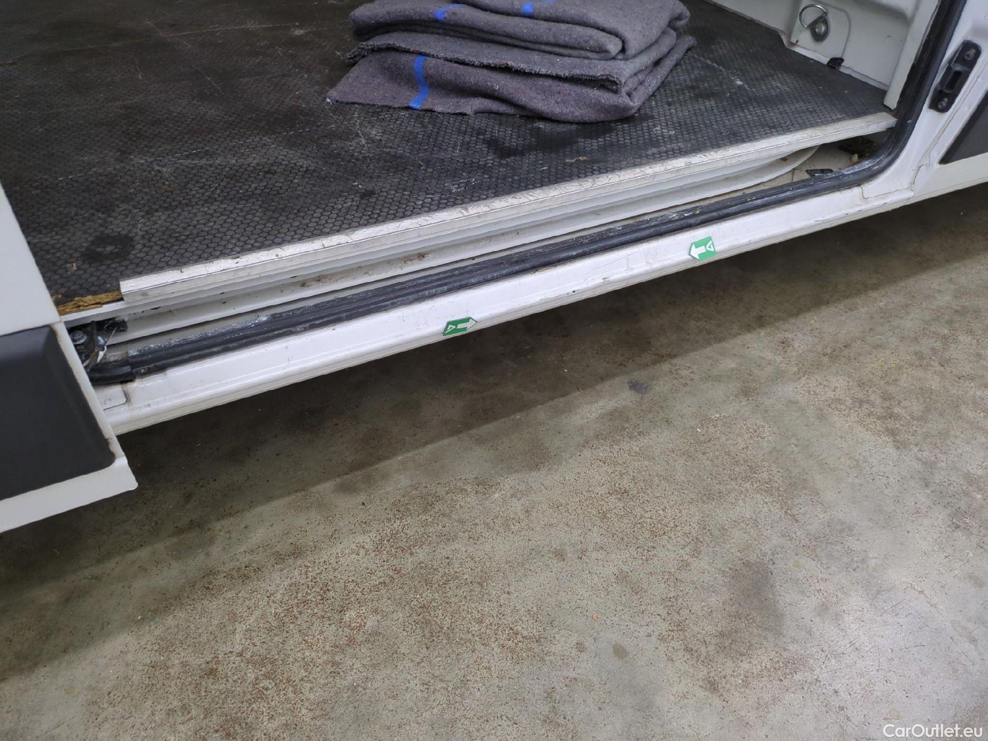  Fiat  Ducato FIAT  / 2014 / 4P / Fourgon tôlé 2.3 Multijet 120 3.0 M H2 Business #39